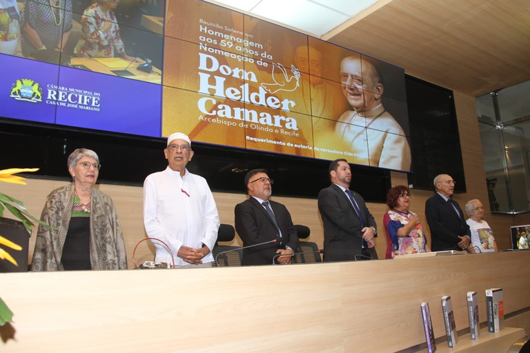 Sessão solene em homenagem aos 59 anos da chegada de dom Helder Camara a Pernambuco | Foto: Câmara Municipal do Recife